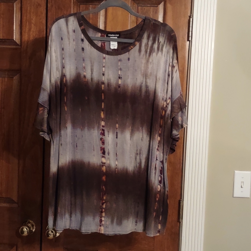 Women's boutique top with ruffle sleeves